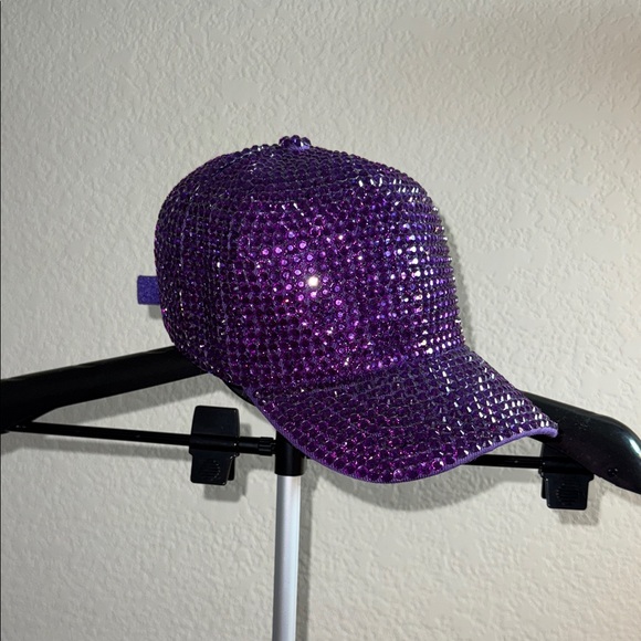 3 Sparkling Multicolor Rhinestone Caps - Picture 3 of 16